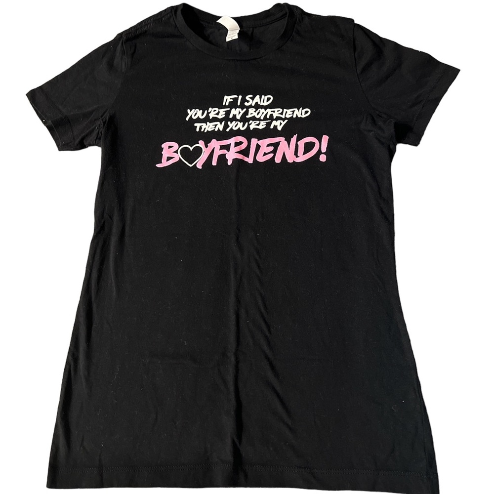 Black graphic tee size medium